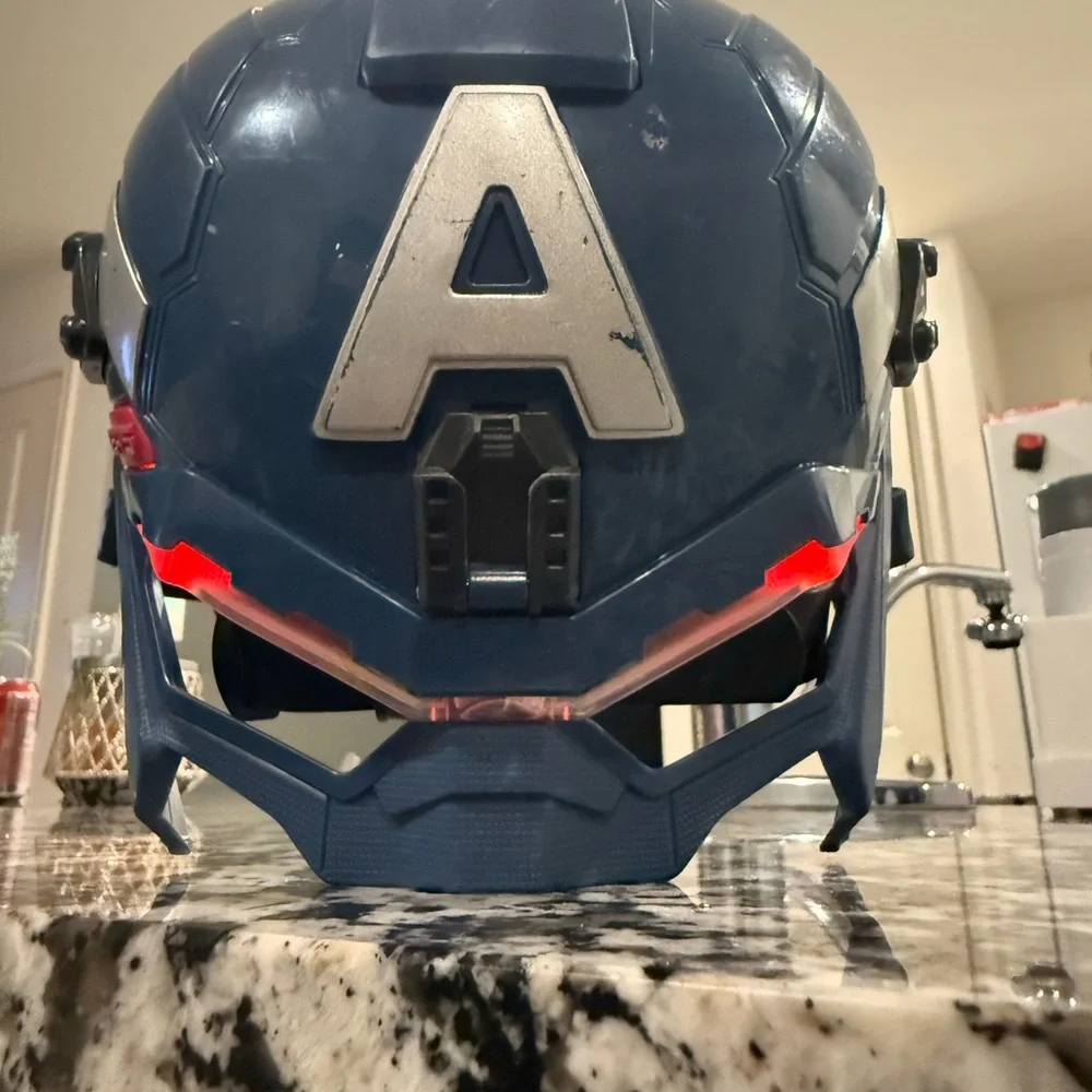 Captain America Marvel 2013 Light Up Mask Avengers Rogers Hasbro